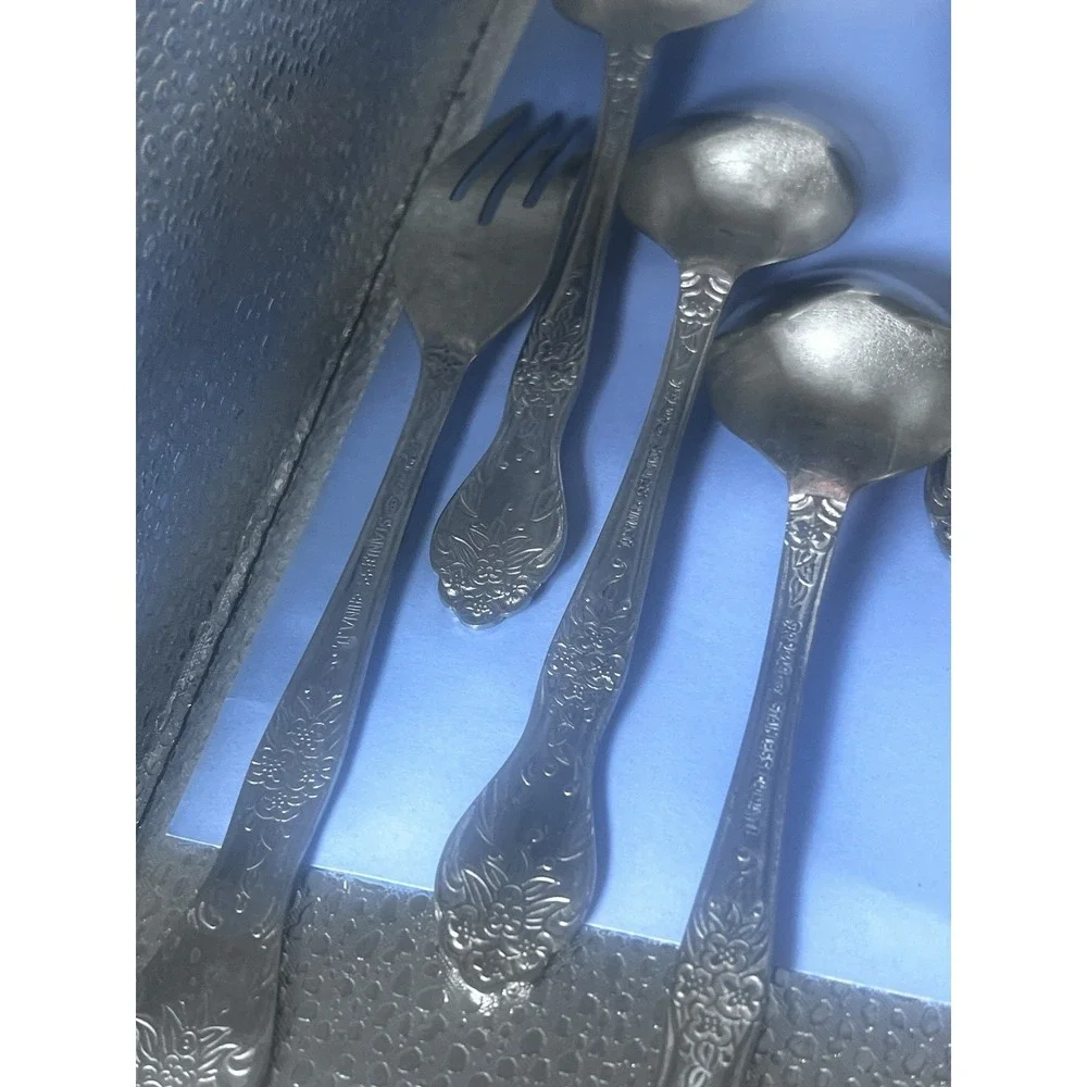 Rogers Stainless China Stanley Roberts Love Joy Flatware 21 Piece Spoon Fork Kni